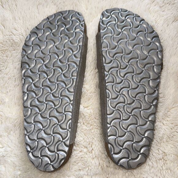 Birkenstock Silver Metallic Big Buckle Sandals! - Picture 8 of 11